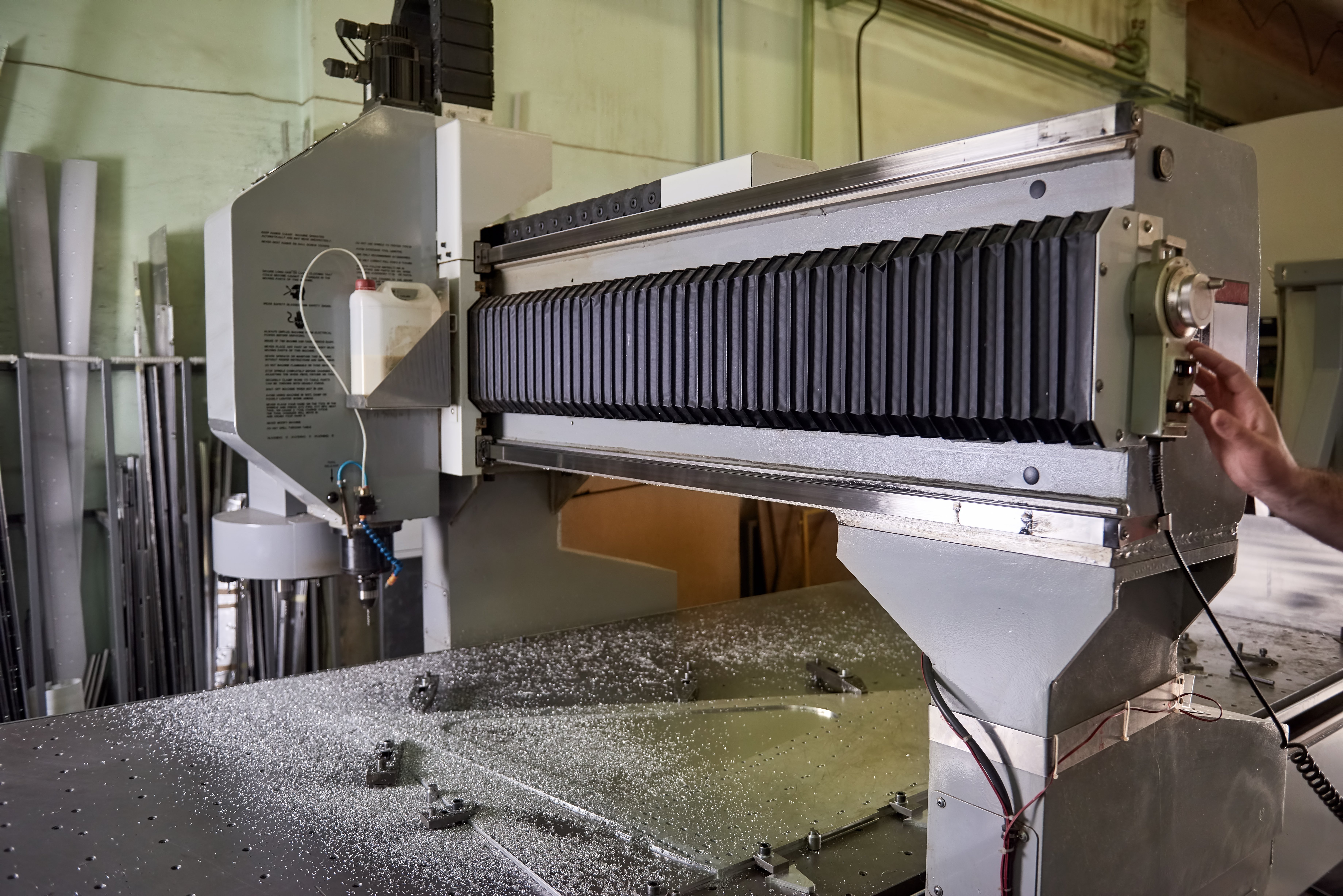 Endüstriyel Kesimde Doğru Malzeme Seçimi: 2025 Rehberi